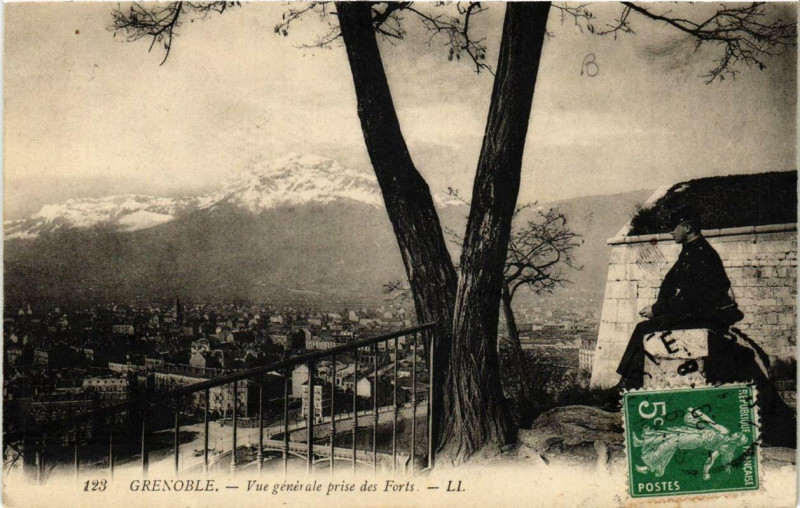 Carte postale ancienne Grenoble Vue générale prise des Forts à Grenoble
