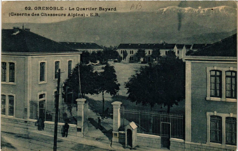 Carte postale ancienne Grenoble Le Quartier Bayard à Grenoble