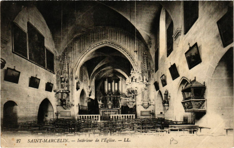 Carte postale ancienne Saint-Marcelin - Intérieur de l'Eglise