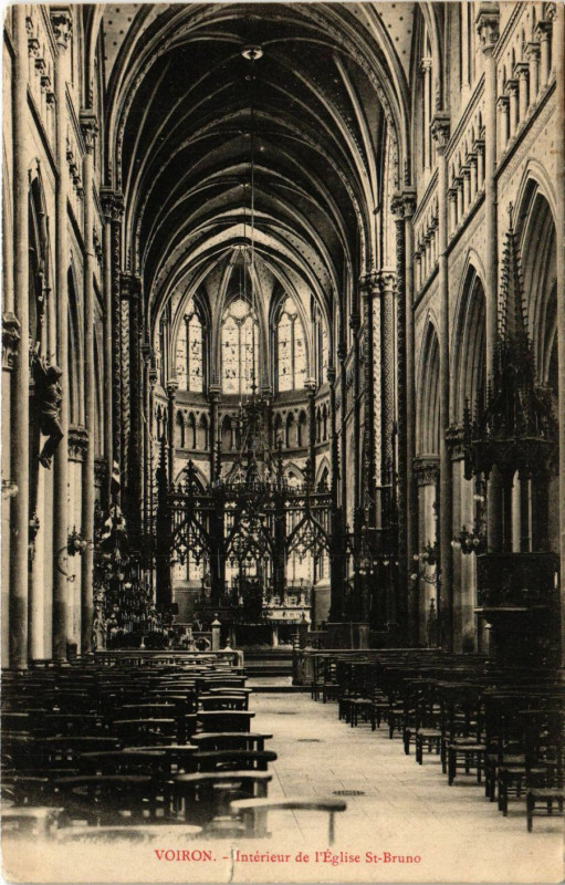 Carte postale ancienne Voiron - Intérieur de l'Eglise Saint-Bruno à Voiron