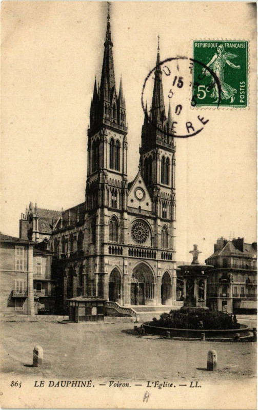 Carte postale ancienne Le Dauphiné - Voiron - L'Eglise à Voiron
