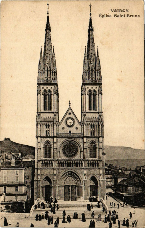 Carte postale ancienne Voiron - Eglise Saint-Bruno à Voiron