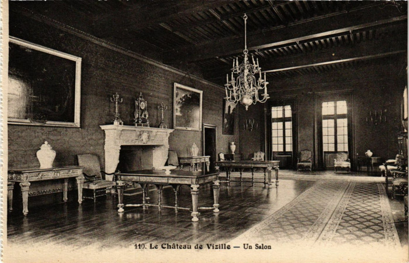 Carte postale ancienne Le Chateau de Vizille - Un Salon à Vizille