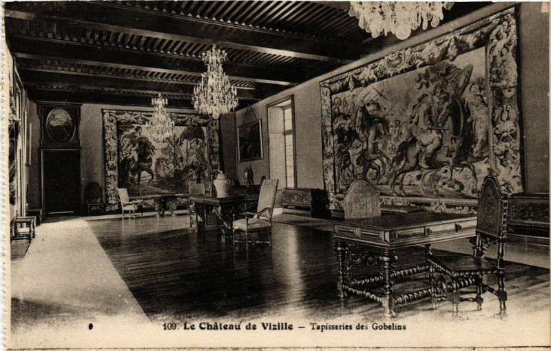 Carte postale ancienne Le Chateau de Vizille - Tapisserie des Gobelines à Vizille