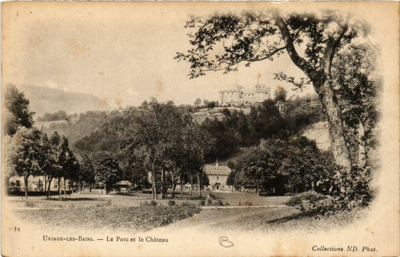 Carte postale ancienne Uriage-les-Bains - Le Parc et le Chateau