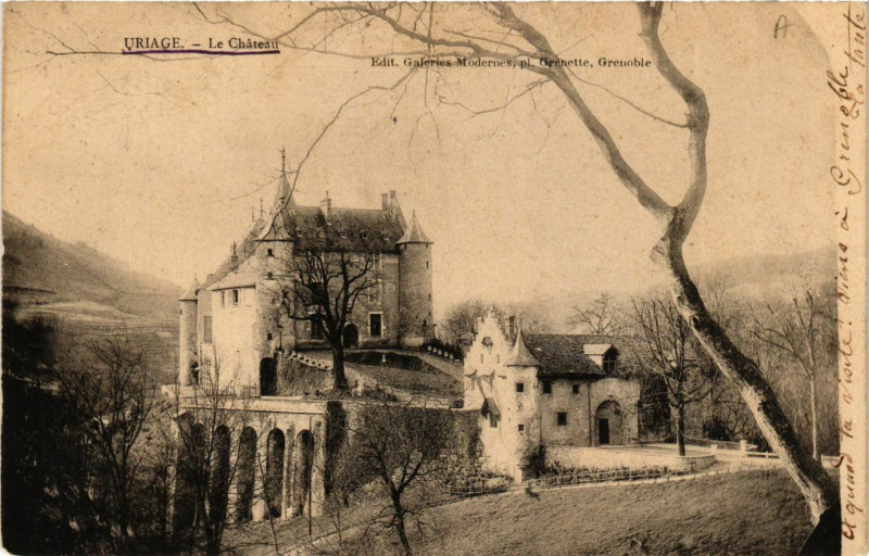 Carte postale ancienne Uriage - Le Chateau