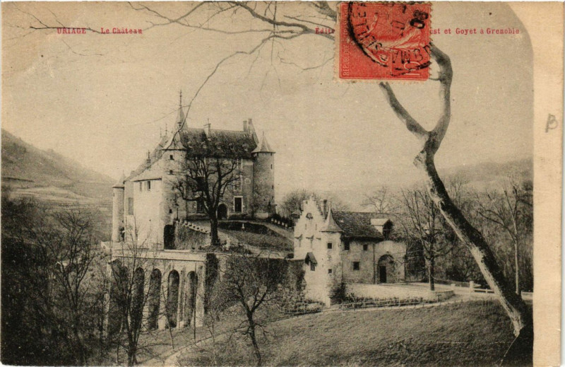 Carte postale ancienne Uriage - Le Chateau