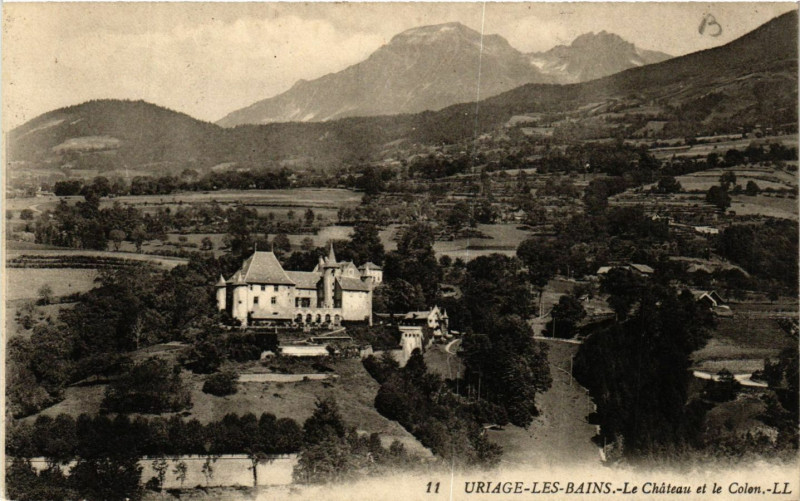 Carte postale ancienne Uriage-les-Bains - Le Chateau et le Colon