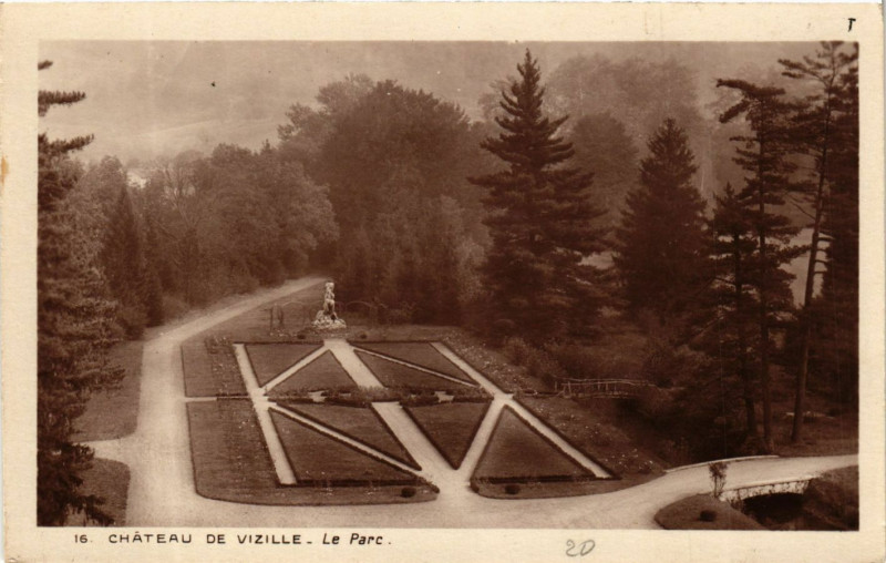 Carte postale ancienne Chateau de Vizille - Le Parc à Vizille