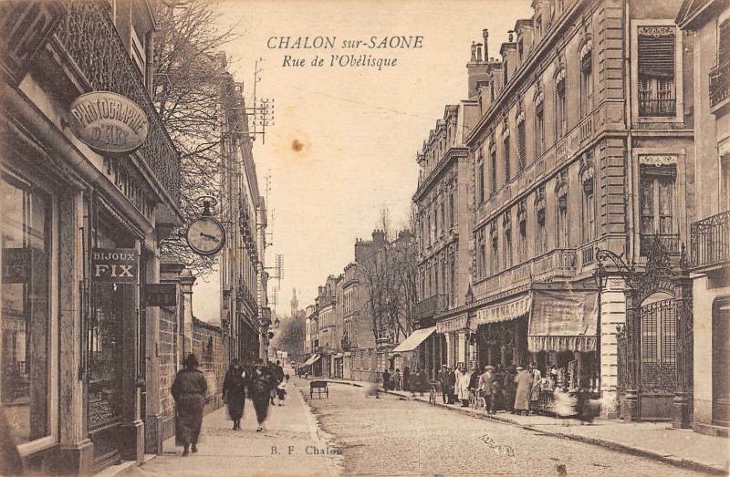Carte postale ancienne Chalon Sur Saone Rue De L'Obelisque