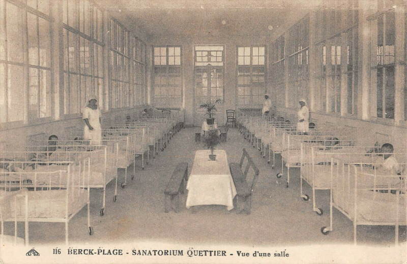 Carte postale ancienne Berck Plage Sanatorium Quettier Vue D'Une Salle à Berck