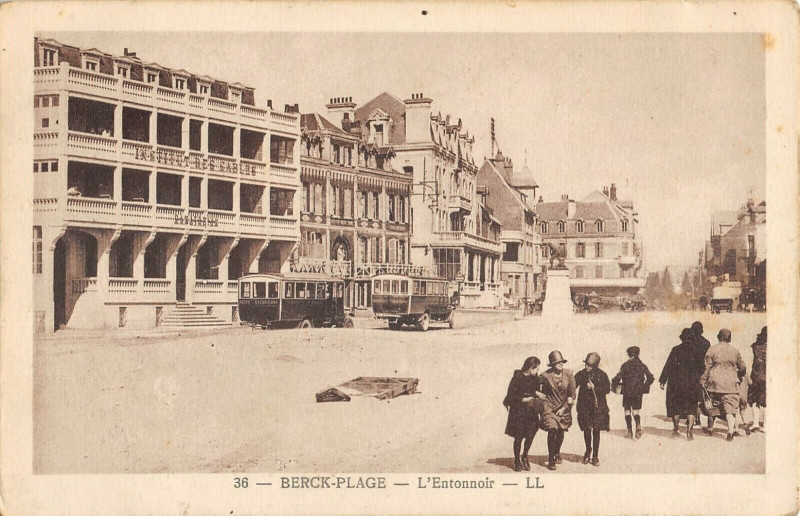 Carte postale ancienne Berck Plage L'Entonnoir à Berck