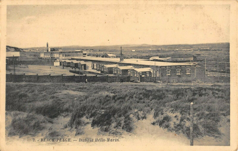 Carte postale ancienne Berck Plage Institut Helio Marin à Berck