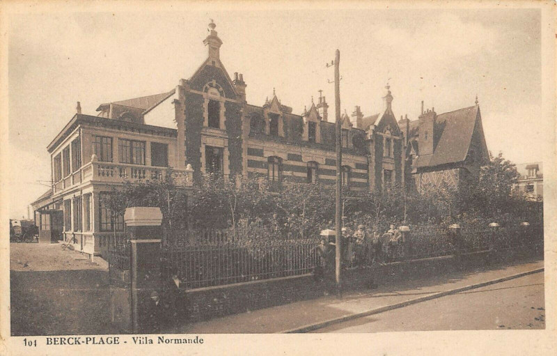Carte postale ancienne Berck Plage Villa Normande à Berck