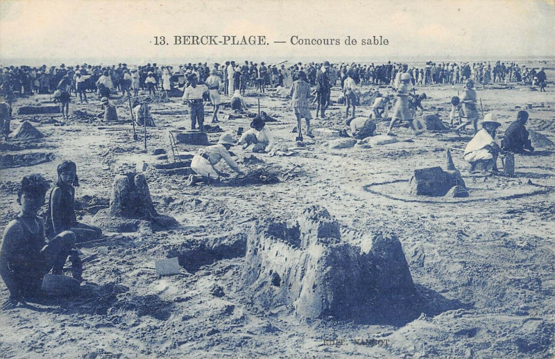 Carte postale ancienne Berck Plage Concours De Sable à Berck