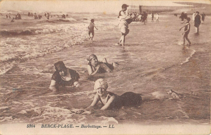 Carte postale ancienne Berck Plage Barbottage à Berck