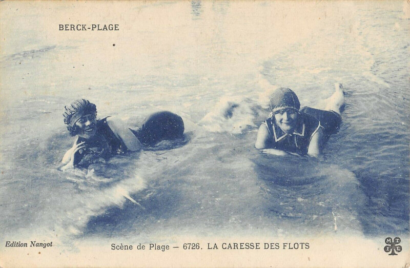 Carte postale ancienne Berck Plage La Caresse Des Flots à Berck