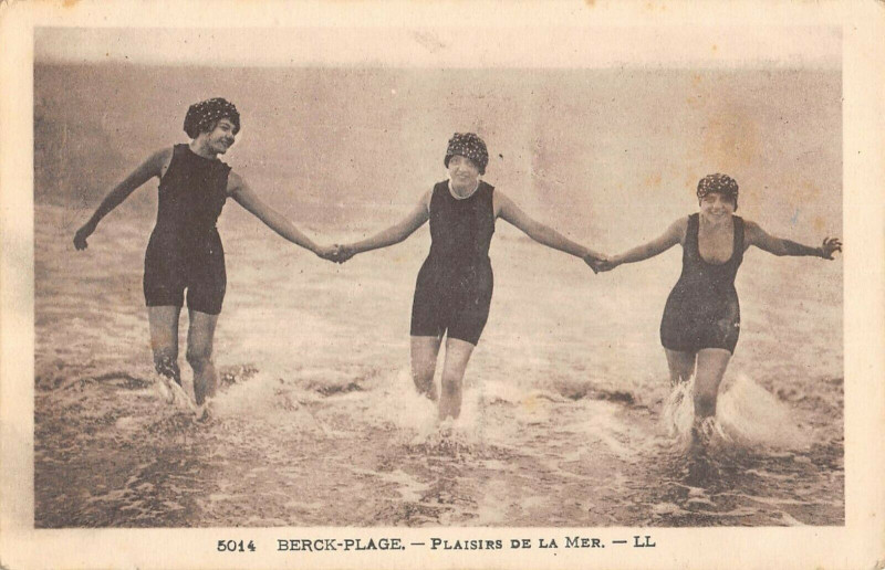 Carte postale ancienne Berck Plage Plaisirs De La Mer à Berck