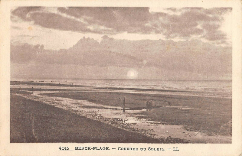 Carte postale ancienne Berck Plage Coucher Du Soleil à Berck