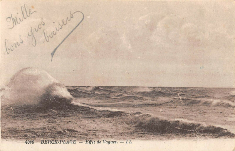 Carte postale ancienne Berck Plage Effet De Vagues à Berck