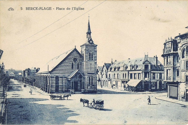 Carte postale ancienne Berck Plage Place De L'Eglise à Berck