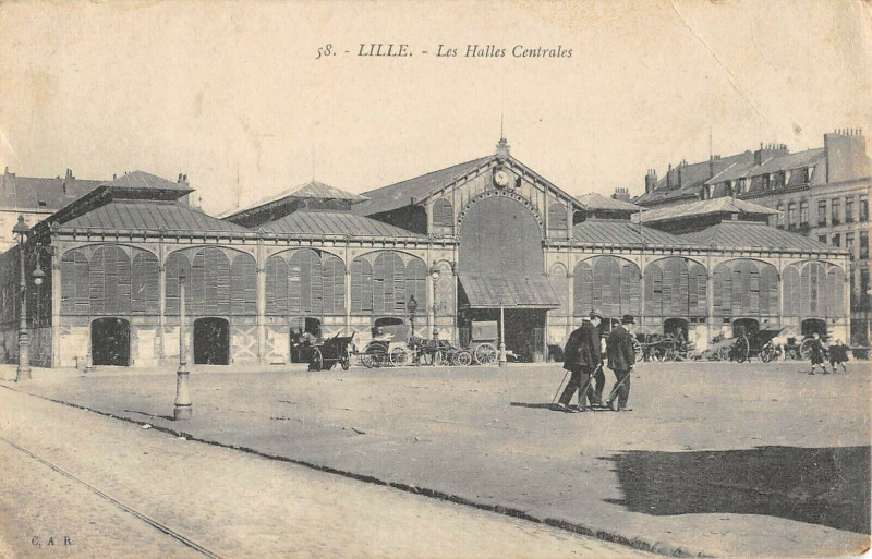 Carte postale ancienne Lille Les Halles Centrales à Lille