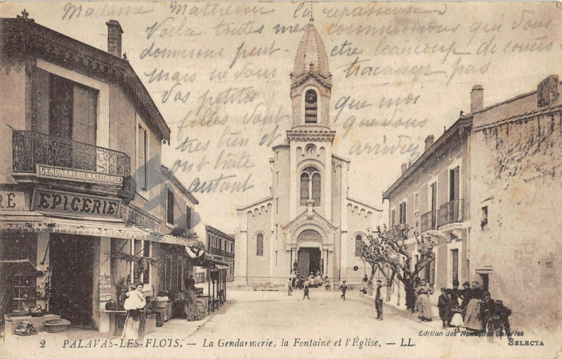 Carte postale ancienne Palavas Les Flots La Gendarmerie Fontaine Eglise à Palavas-les-Flots