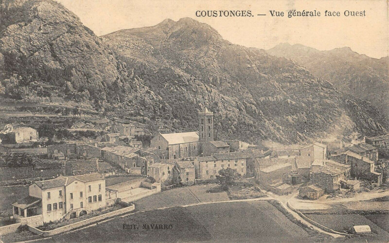 Carte postale ancienne Coustouges Vue Generale Face Ouest à Coustouges