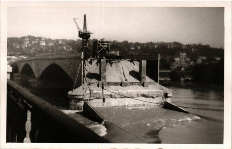 Carte postale ancienne Lyon - Pont Poincare à Lyon