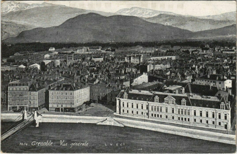 Carte postale ancienne Grenoble Vue générale à Grenoble