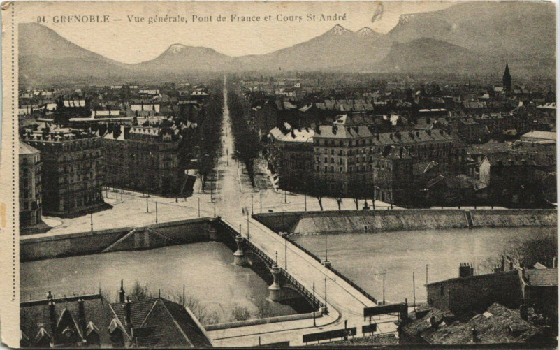 Carte postale ancienne Grenoble Vue générale Pont de France et Cours Saint-Andre à Grenoble