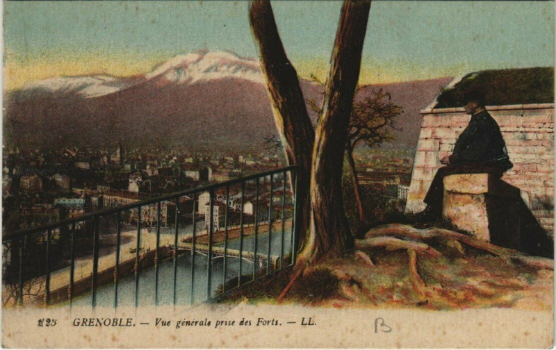 Carte postale ancienne Grenoble Vue générale prise des Forts à Grenoble