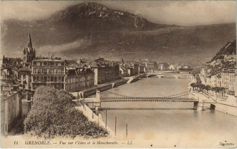 Carte postale ancienne Grenoble Vue sur l'Isere et le Moucherotte à Grenoble