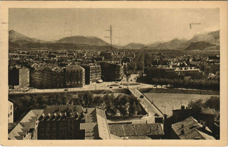Carte postale ancienne Grenoble Vue générale à Grenoble