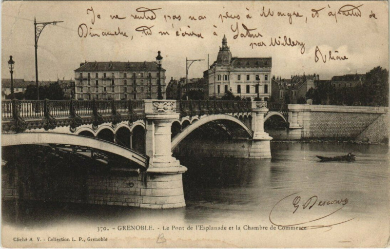 Carte postale ancienne Grenoble Le Pont de l'Esplanade et la Chambre de Commerce à Grenoble
