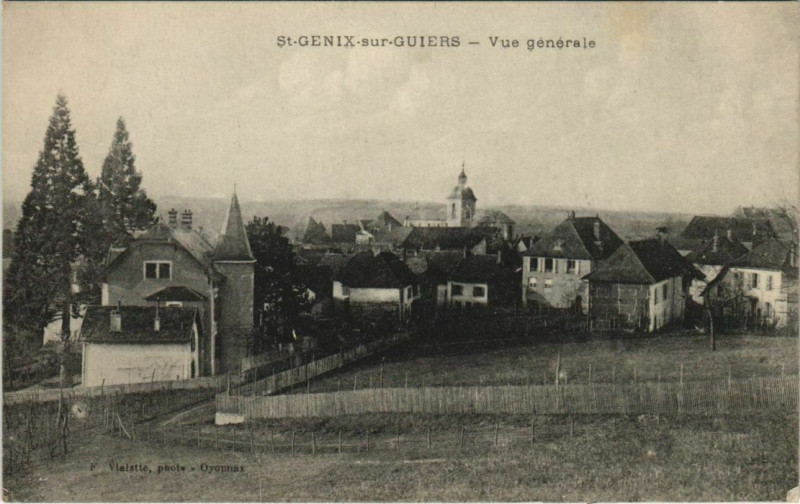 Carte postale ancienne Saint-Genix-sur-Guiers Vue Generale
