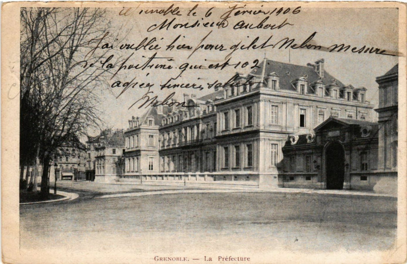 Carte postale ancienne Grenoble - La Prefecture à Grenoble