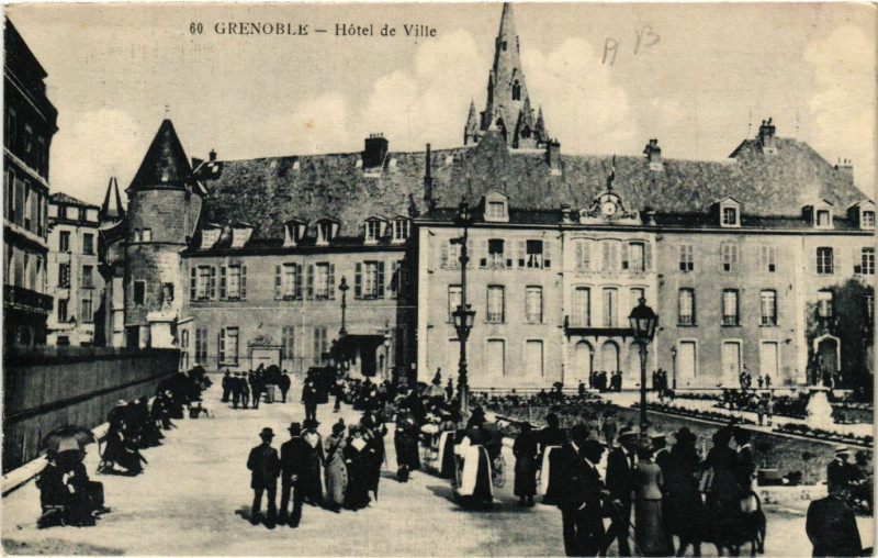 Carte postale ancienne Grenoble - Hotel de Ville à Grenoble