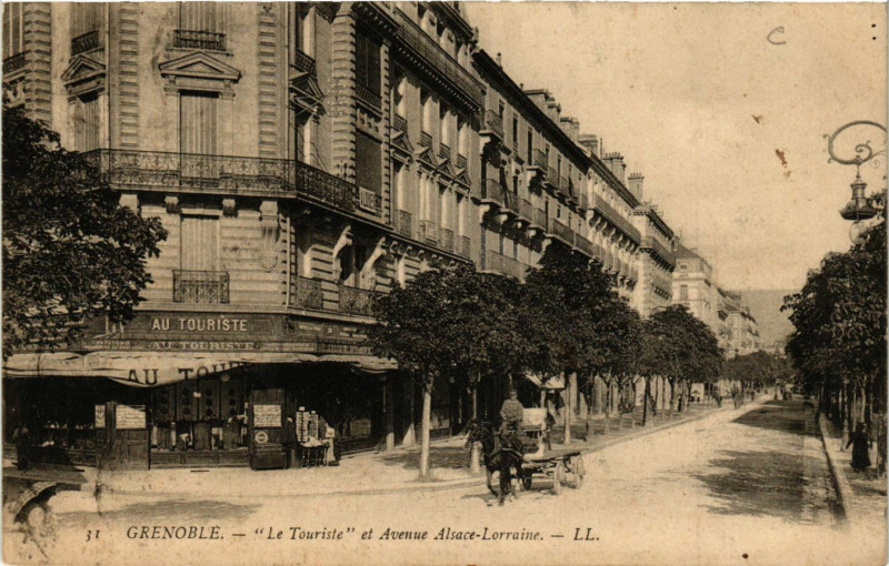 Carte postale ancienne Grenoble - Le Touriste et Avenue Alsace-Lorraine à Grenoble