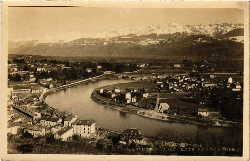 Carte postale ancienne Grenoble - L'Ile Verte et les Alpes à Grenoble