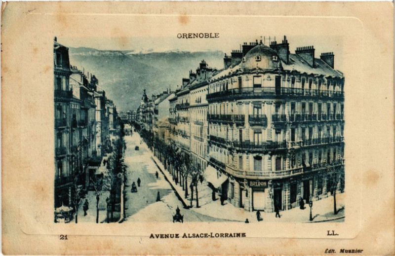Carte postale ancienne Grenoble - Avenue Alsace-Lorraine à Grenoble