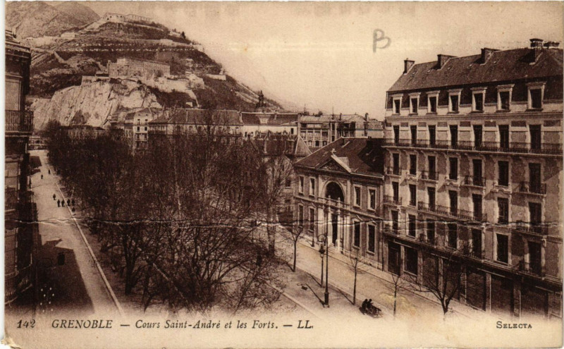 Carte postale ancienne Grenoble - Cours Saint-Andre et les Forts à Grenoble