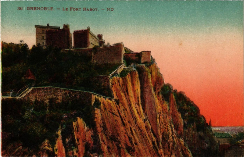 Carte postale ancienne Grenoble - Le Fort Rabot à Grenoble