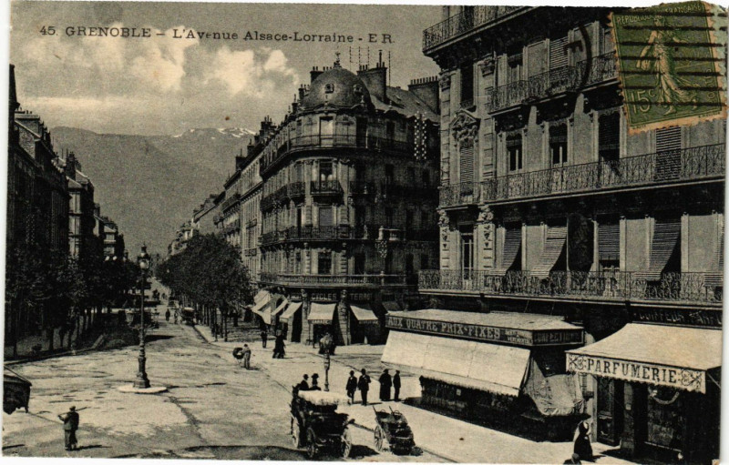 Carte postale ancienne Grenoble - L'Avenue Alsace-Lorraine à Grenoble