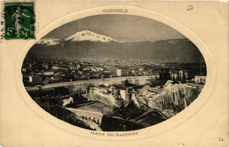 Carte postale ancienne Grenoble - Jardin des Dauphins à Grenoble