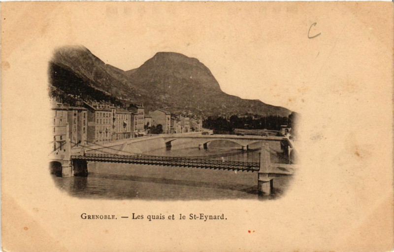 Carte postale ancienne Grenoble - Les quais et le Saint-Eynard à Grenoble
