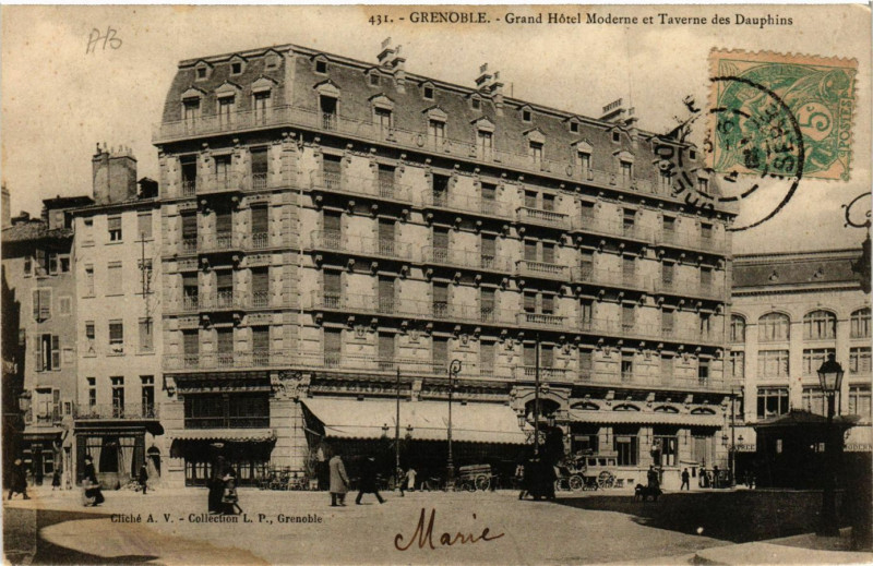Carte postale ancienne Grenoble - Grand Hotel Moderne et Taverne des Dauphins à Grenoble