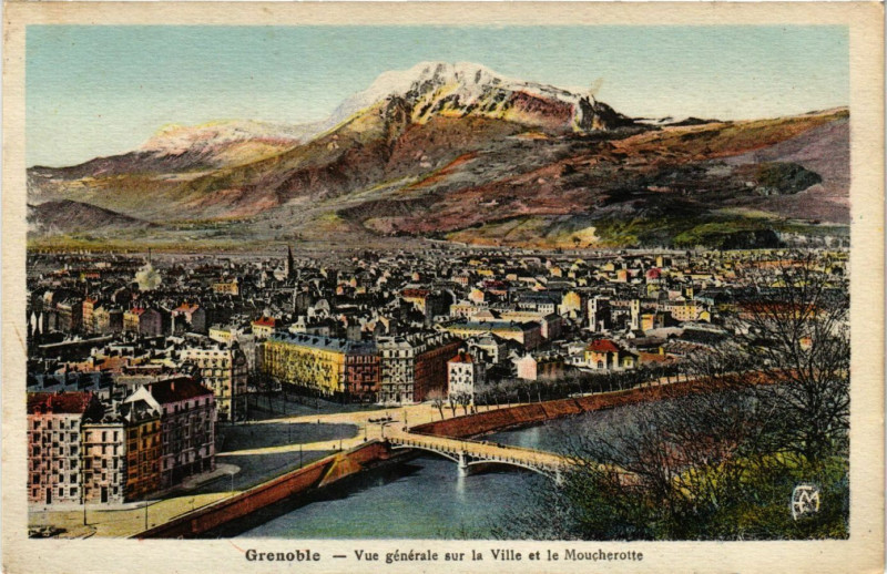 Carte postale ancienne Grenoble - Vue générale sur la Ville et le Moucherotte à Grenoble