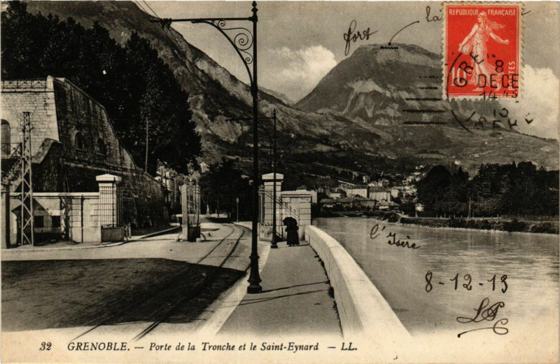 Carte postale ancienne Grenoble - Porte de la Tronche et le Saint-Eynard à Grenoble