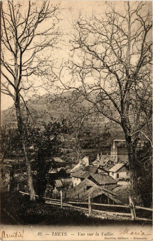 Carte postale ancienne Theys - Vue sur le Vallée à Theys